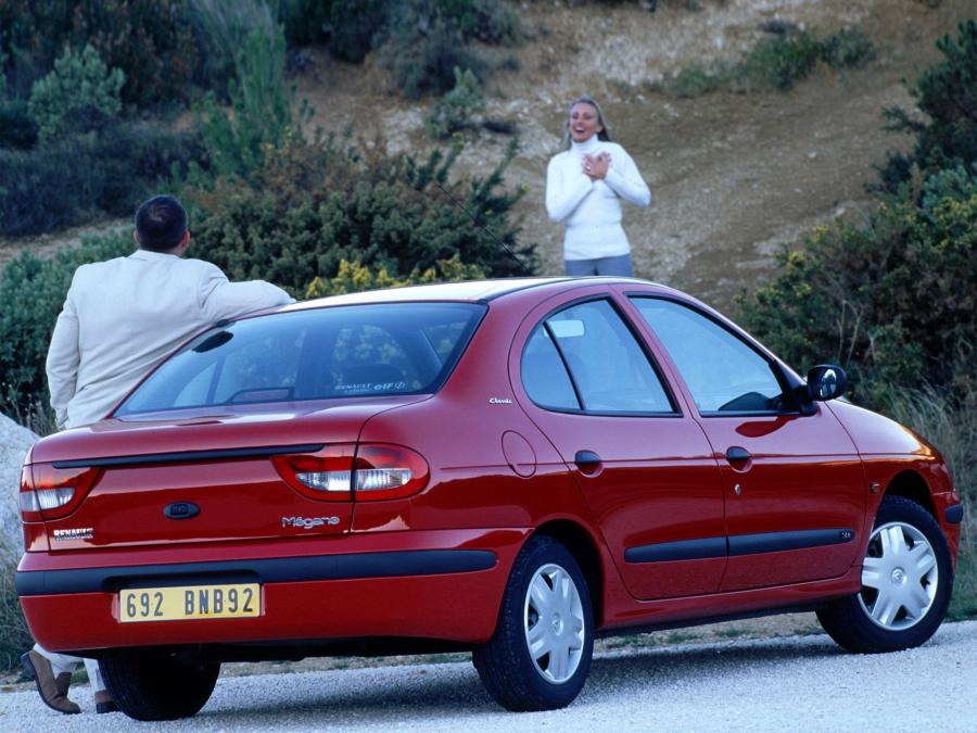  Renault Megane Sedan 1999 года  (фото 3 из 5)